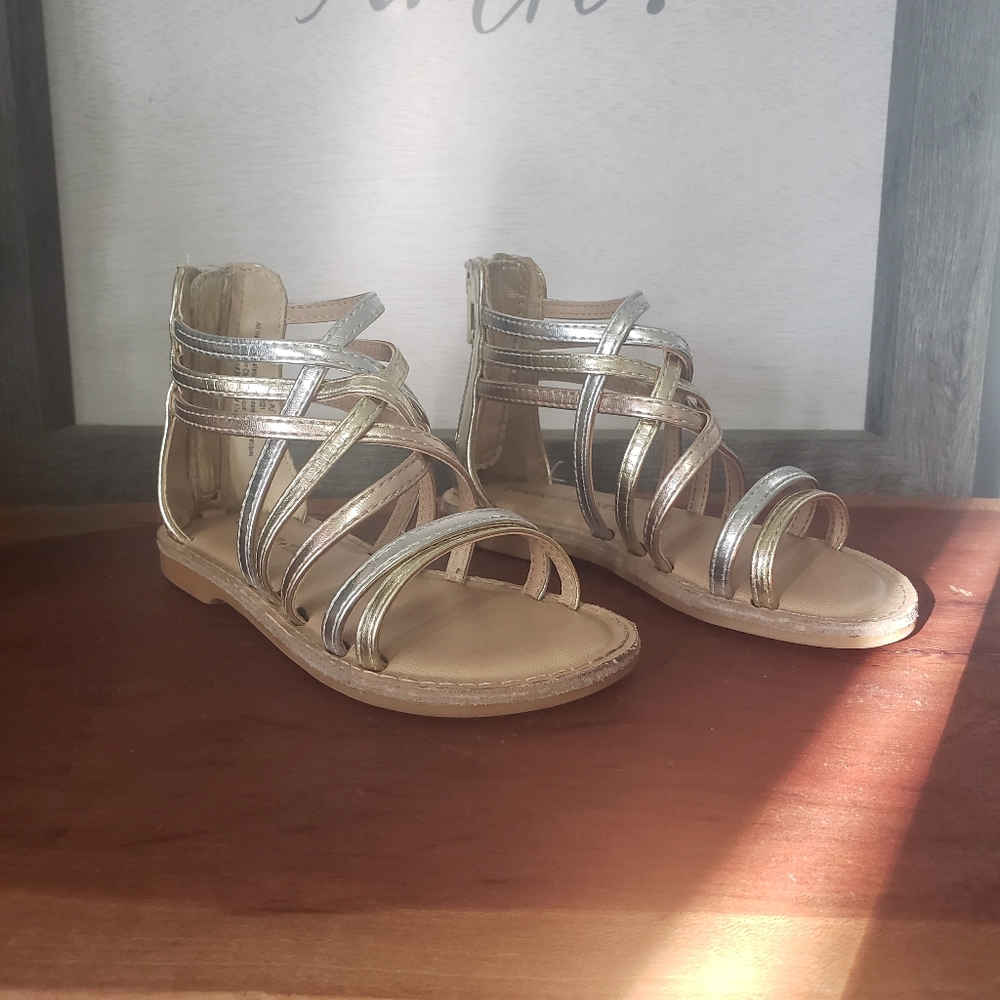 Tucker + Tate Metallic Gold/Silver Strappy Sandals Size 8M - Picture 2 of 12